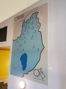 מדבקות קיר וטפטים לעסקים