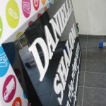 שלט מואר למעצבת שמלות כלה