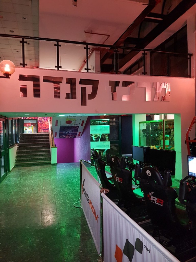 חיתוך אותיות פי וי סי