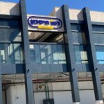 שלט אותיות בולטות