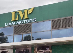 שילוט אותיות בולטות